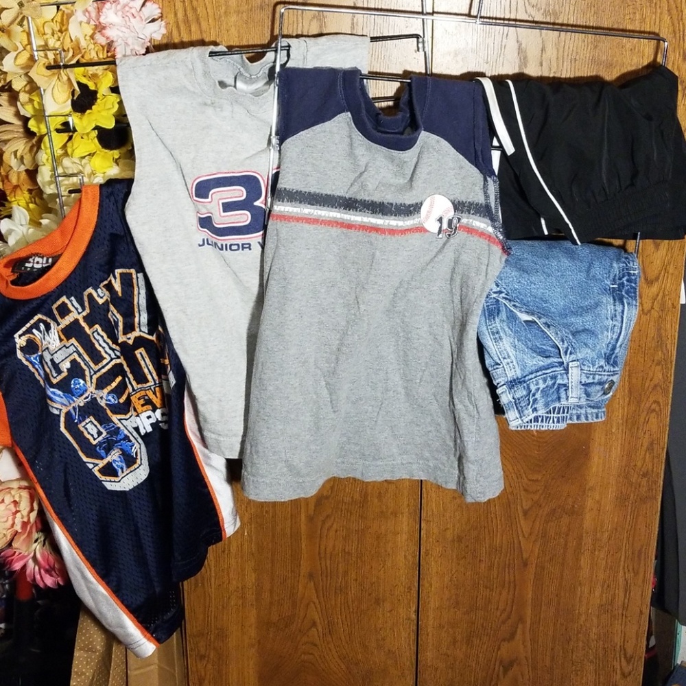 5pc sleeveless shirts and shorts Bundle